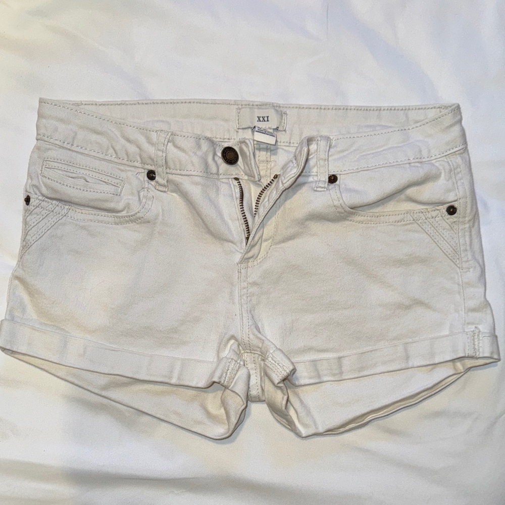 White forever 21 jean shorts
